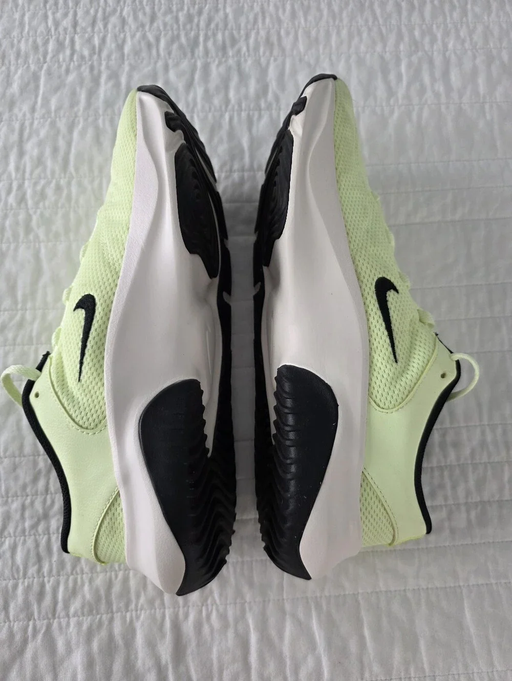 Nike Legend Essential 3 Neon Yellow/Black Running Shoes Mens 9.5